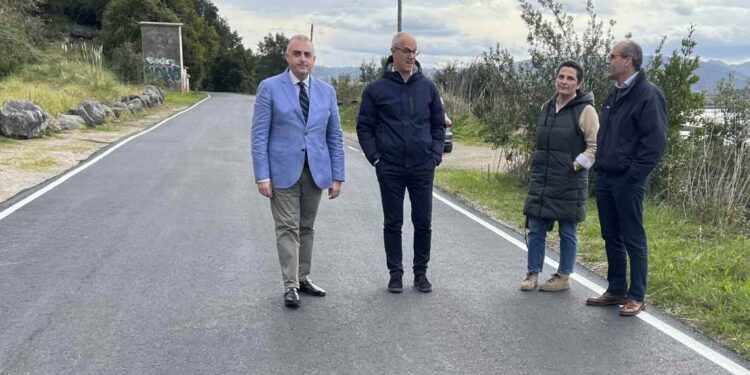 Mejora en la carretera de Escalante a Montehano