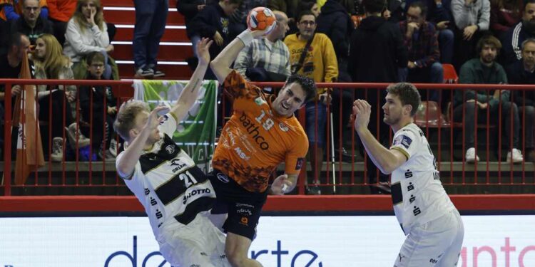 Borja Lombilla seguirá siendo el capitán del Bathco BM Torrelavega