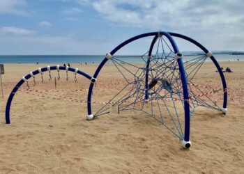 Área infantil en la segunda playa del Sardinero