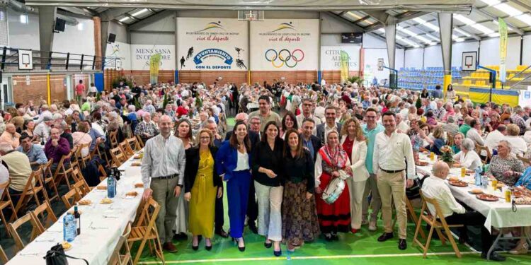 Extraordinario activo social que representan las personas mayores