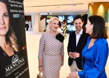 Arteta recibe premio en Santander