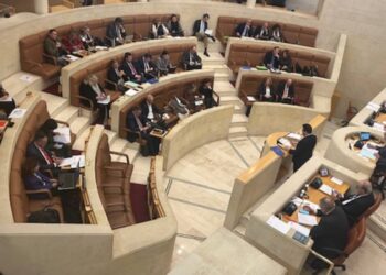 Aprobación Ley de Juventud en Parlamento