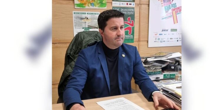 Críticas a la gestión municipal en Piélagos