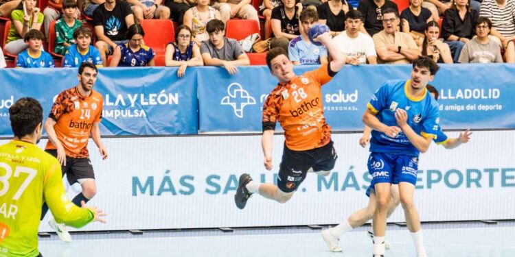 Bathco BM Torrelavega conquista tercera posición
