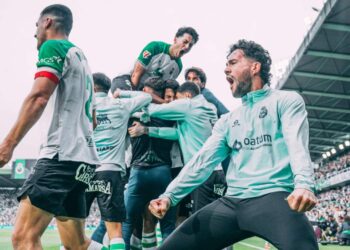 Racing empata al Mirandés y se jugará el ascenso en Anduva