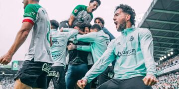 Racing empata al Mirandés y se jugará el ascenso en Anduva