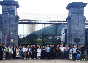 Concentración trabajadores en centro penitenciario de el Dueso