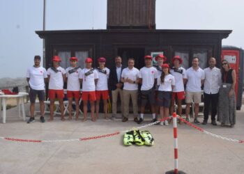 Socorristas de Cruz Roja en playas de Piélagos