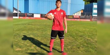 Ander Arenal Fichaje CD Laredo 2025