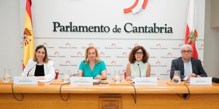 Parlamento inaugura curso sobre sistemas regionales
