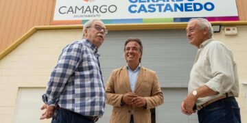 El alcalde de Camargo, Diego Movellán, y Gerardo Castanedo