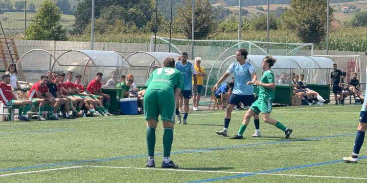 CD Laredo partido de pretemporada frente a la CD Guarnizo