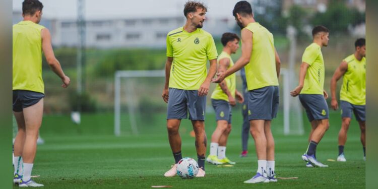 Entrenamiento precio del Racing al partido del AD Ceuta