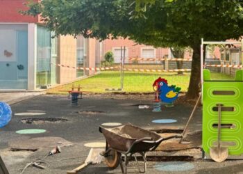 Obras en el parque infantil del Colegio Ramón y Cajal.