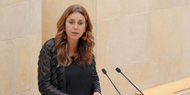 La candidata del PRC, Paula Fernández Viaña,