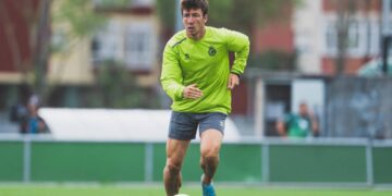 Saúl finaliza etapa como jugador del Real Racing Club