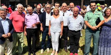 celebrando la festividad de la Virgen de Valvanuz en Selaya