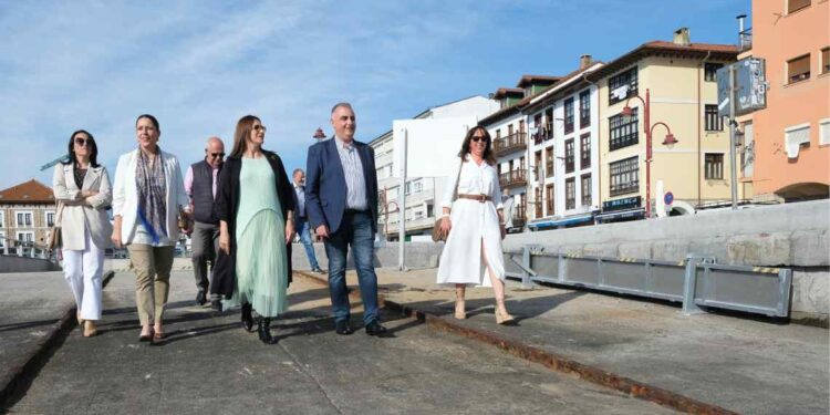 Dique oeste en San Vicente de la Barquera