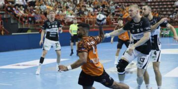 Bathco BM Torrelavega recibe al BM Logroño