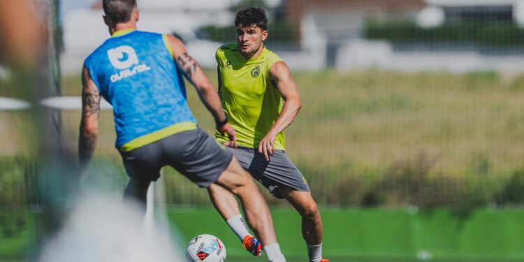 El Racing afronta con seis bajas la visita al estadio de la Unión Deportiva Almería