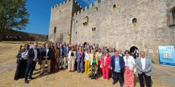 Buruaga anuncia decreto para Casas de Cantabria en Argüeso