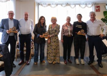 Homenaje del Gobierno de Cantabria a los mayores de la Asociación Eulalio Ferrer