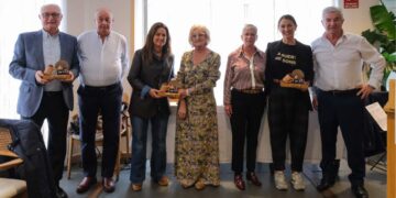 Homenaje del Gobierno de Cantabria a los mayores de la Asociación Eulalio Ferrer