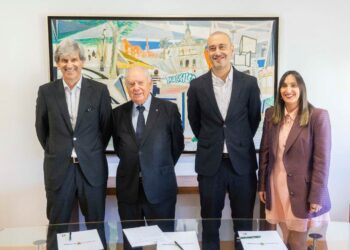 Acto de la firma del convenio de ayudas de fundación caja Cantabria