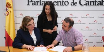 Ponencia en el Parlamento Cantabria sobre historia regional