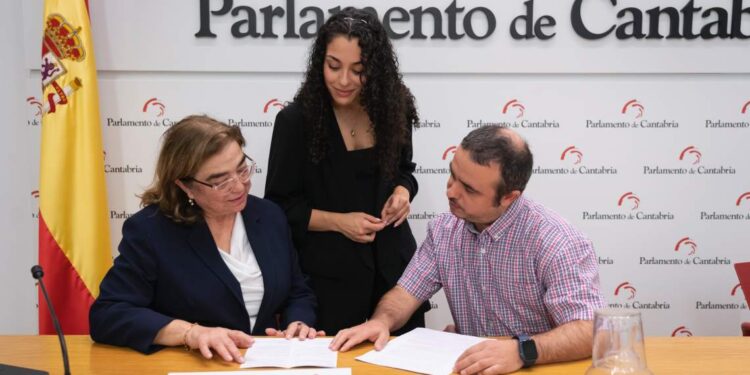 Ponencia en el Parlamento Cantabria sobre historia regional