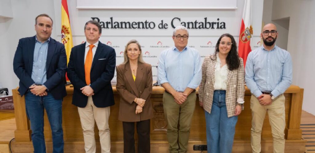 Ponencia en el Parlamento Cantabria sobre historia regional Mesa 4