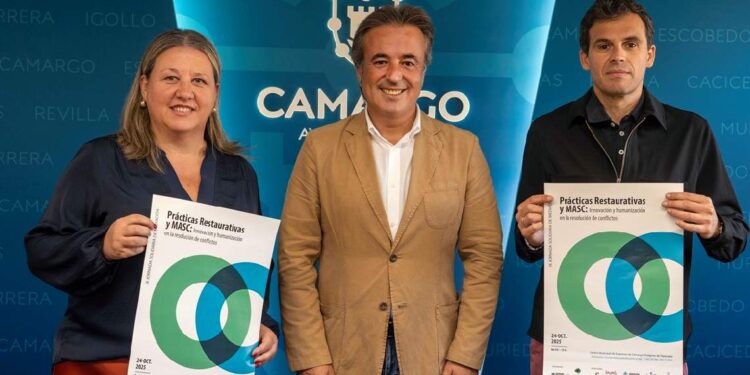 Diego Movellán presenta la Jornada de Mediación en Camargo