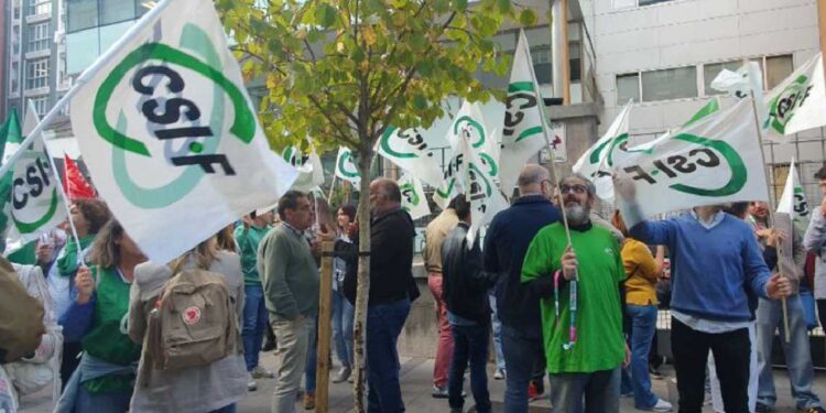 Concentración de CSIF ante el Gobierno de Cantabria