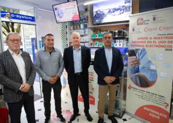 Apoyar a las personas mayores en el uso de tecnología