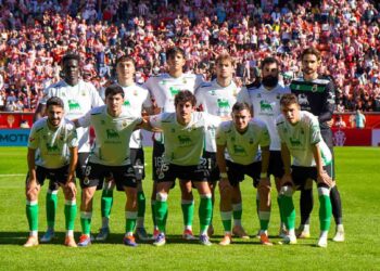 El Sporting gana 2-1 al Racing