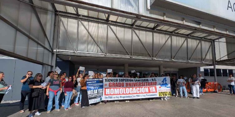 Huelga técnicos sanitarios