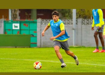 Jugador Rayo Cantabria entrenamiento