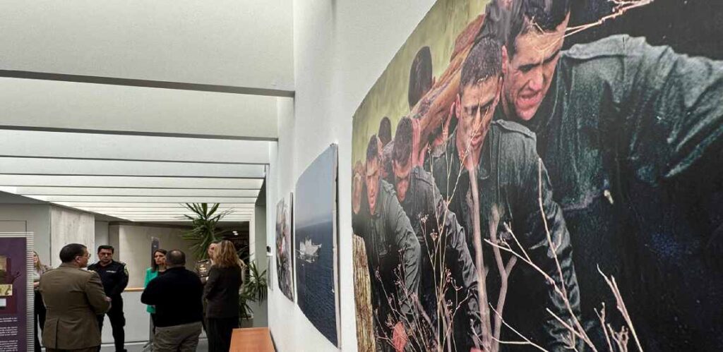 Exposición servir a España de las fuerzas armadas