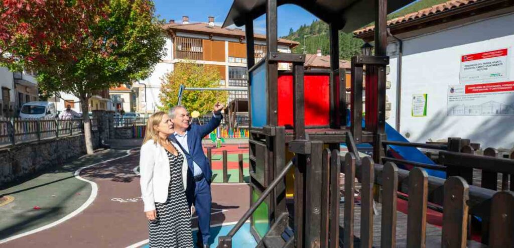 Parque infantil Virgen del Camino de Potes