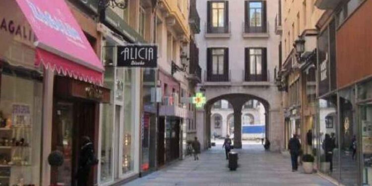 Aperturas comerciales cantabria 26