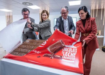 Tableta conmemorativa por el aniversario de Nestlé