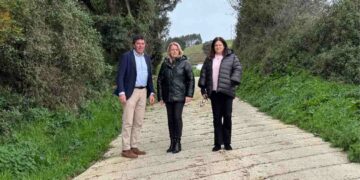 Obras de mejora en camino rural de Bareyo