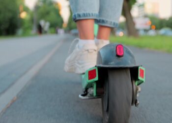 Astillero recuerda que el patinete eléctrico