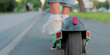 Astillero recuerda que el patinete eléctrico