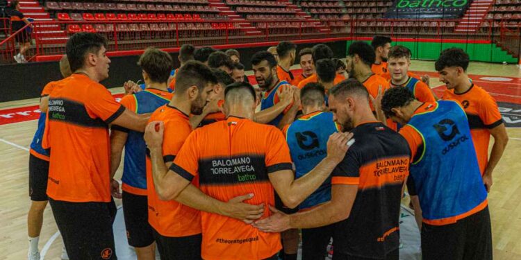 Bathco BM Torrelavega regresa a los entrenamientos en el Vicente Trueba