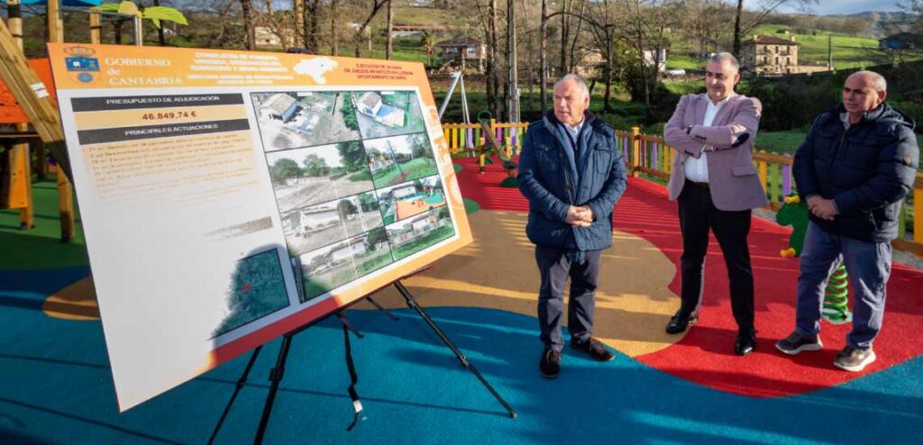Parque infantil nuevo en Saro