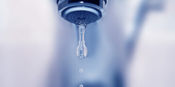 suministro de agua