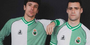 Camiseta especial del 113 aniversario del Racing