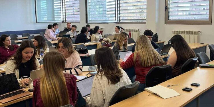 Estudiantes de CESINE preparando SanMiguelLab2026