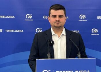 El PP de Torrelavega lleva al pleno balos del malecón